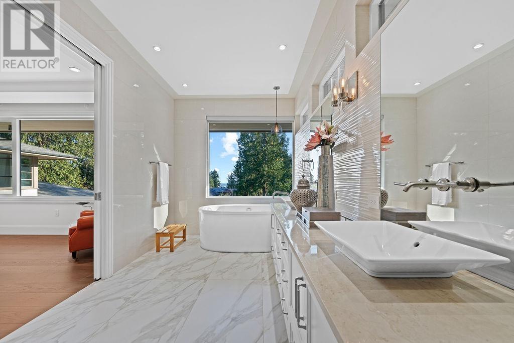 565 Robin Hood Road, West Vancouver, British Columbia  V7S 1T4 - Photo 25 - R2994900