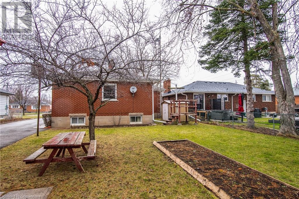 86 Fairview Drive, Brantford, Ontario N3R 2W9 - Photo 10 - 40715687