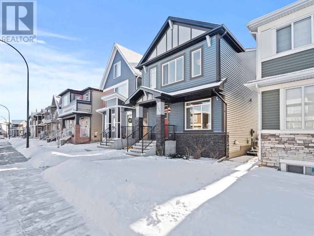 Property at 100 Seton Terrace SE image 2