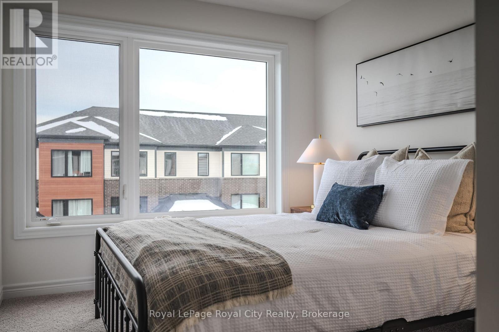8 Sora Lane, Guelph, Ontario  N1E 0T4 - Photo 15 - X12108922