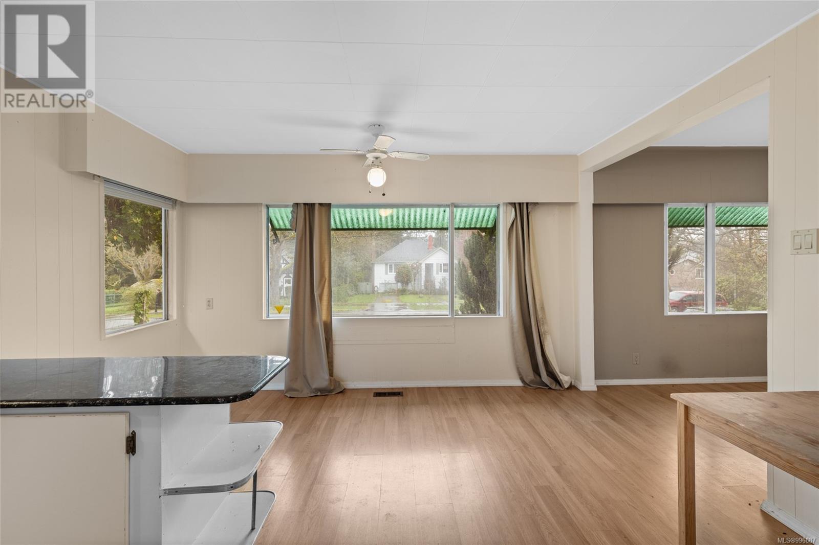 Property at 3265 Linwood Ave image 3