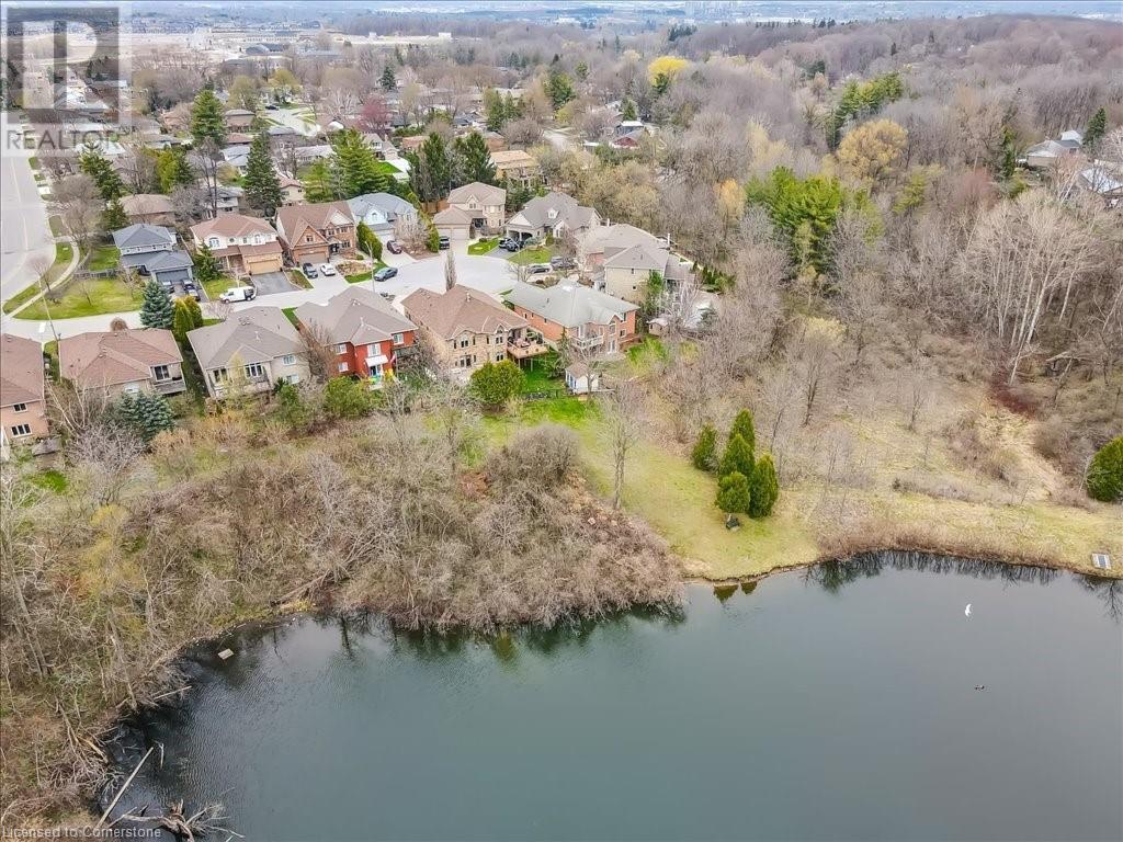 Property at 23 MOUNT ROYAL Place image 4