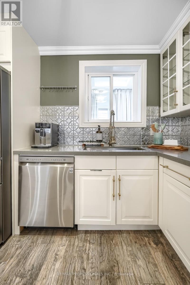 623 Dupont Street, Toronto, Ontario  M6G 1Z3 - Photo 14 - C12109353