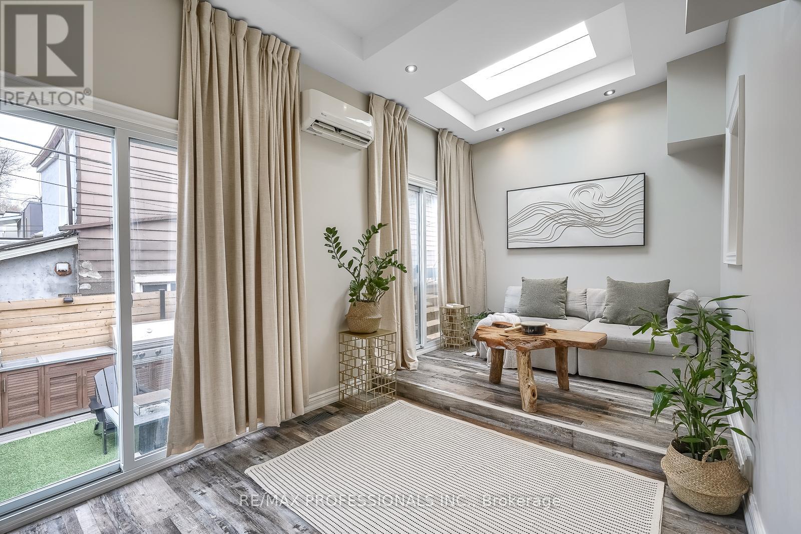 623 Dupont Street, Toronto, Ontario  M6G 1Z3 - Photo 19 - C12109353