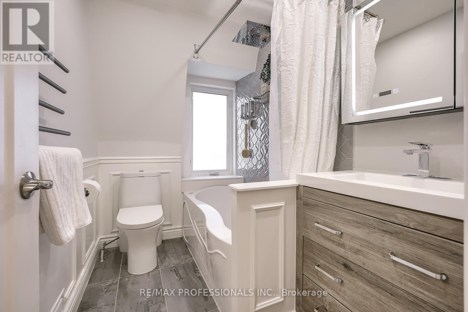 623 Dupont Street, Toronto, Ontario  M6G 1Z3 - Photo 29 - C12109353
