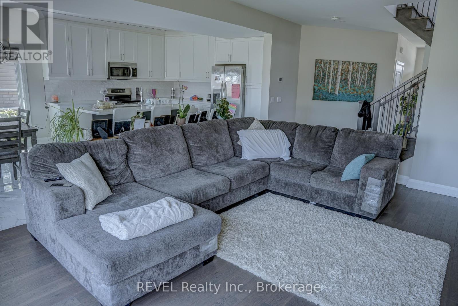 29 Elvira Way, Thorold, Ontario  L2V 0M7 - Photo 17 - X12109355