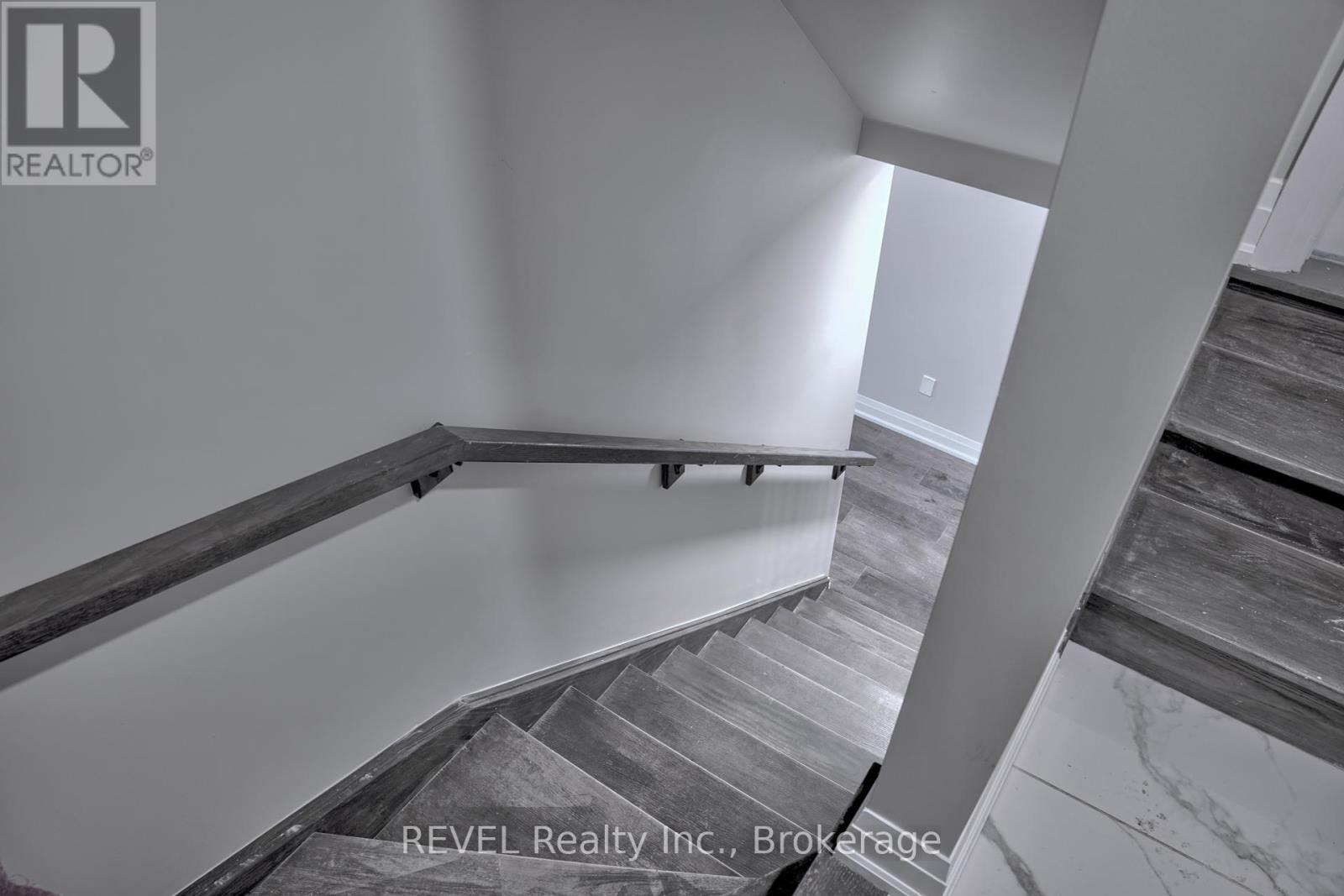 29 Elvira Way, Thorold, Ontario  L2V 0M7 - Photo 41 - X12109355