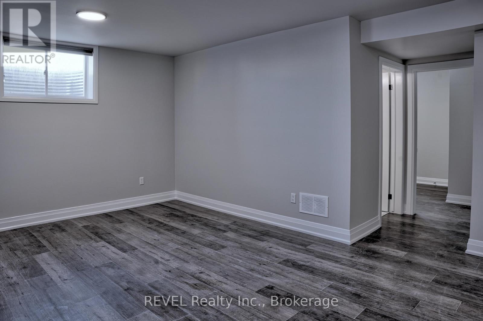 29 Elvira Way, Thorold, Ontario  L2V 0M7 - Photo 43 - X12109355
