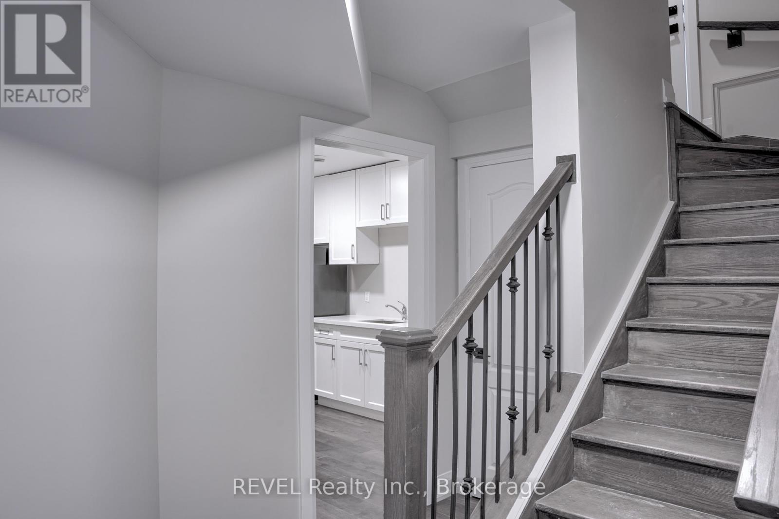 29 Elvira Way, Thorold, Ontario  L2V 0M7 - Photo 45 - X12109355