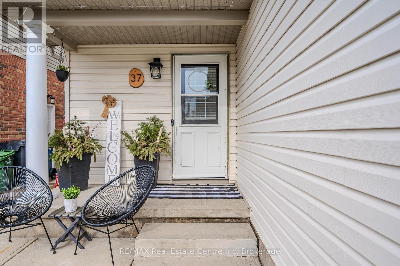 Property at 37 SWIFT CRESCENT image 2