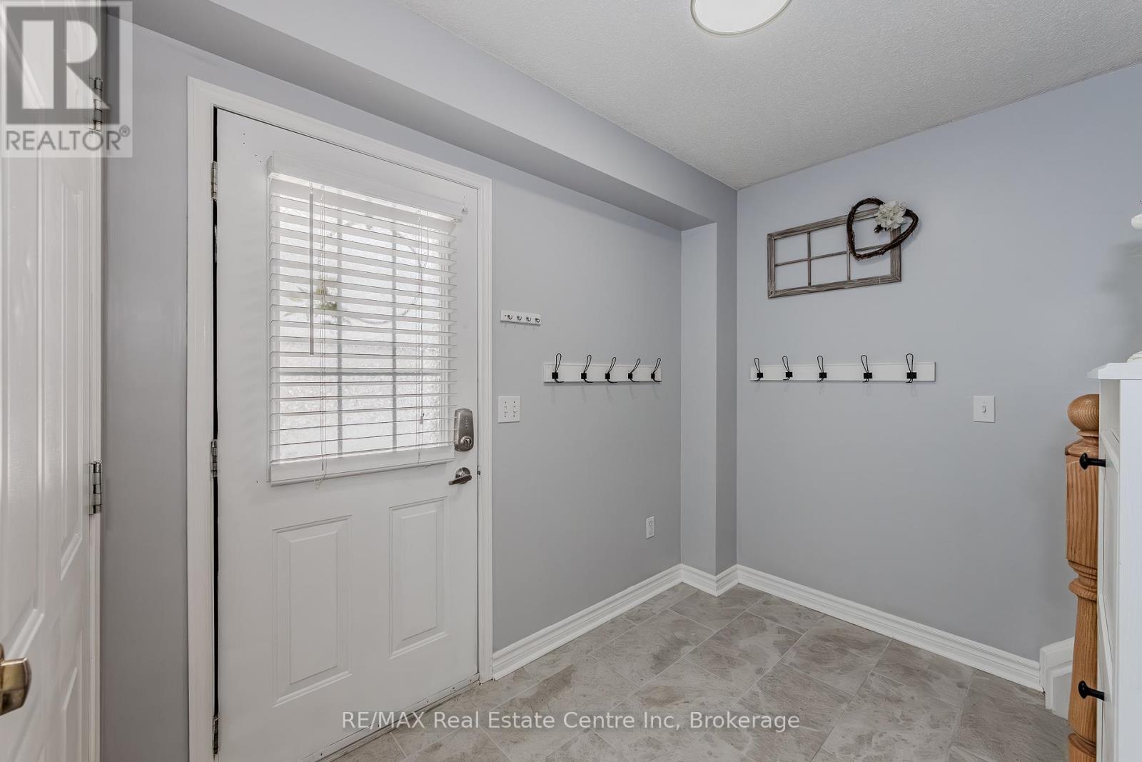 Property at 37 SWIFT CRESCENT image 3