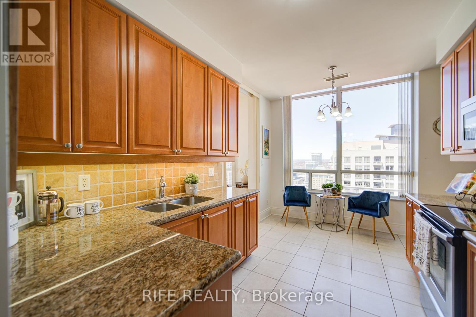 Gph10 - 3880 Duke Of York Boulevard, Mississauga, Ontario  L5B 4M7 - Photo 11 - W12109367