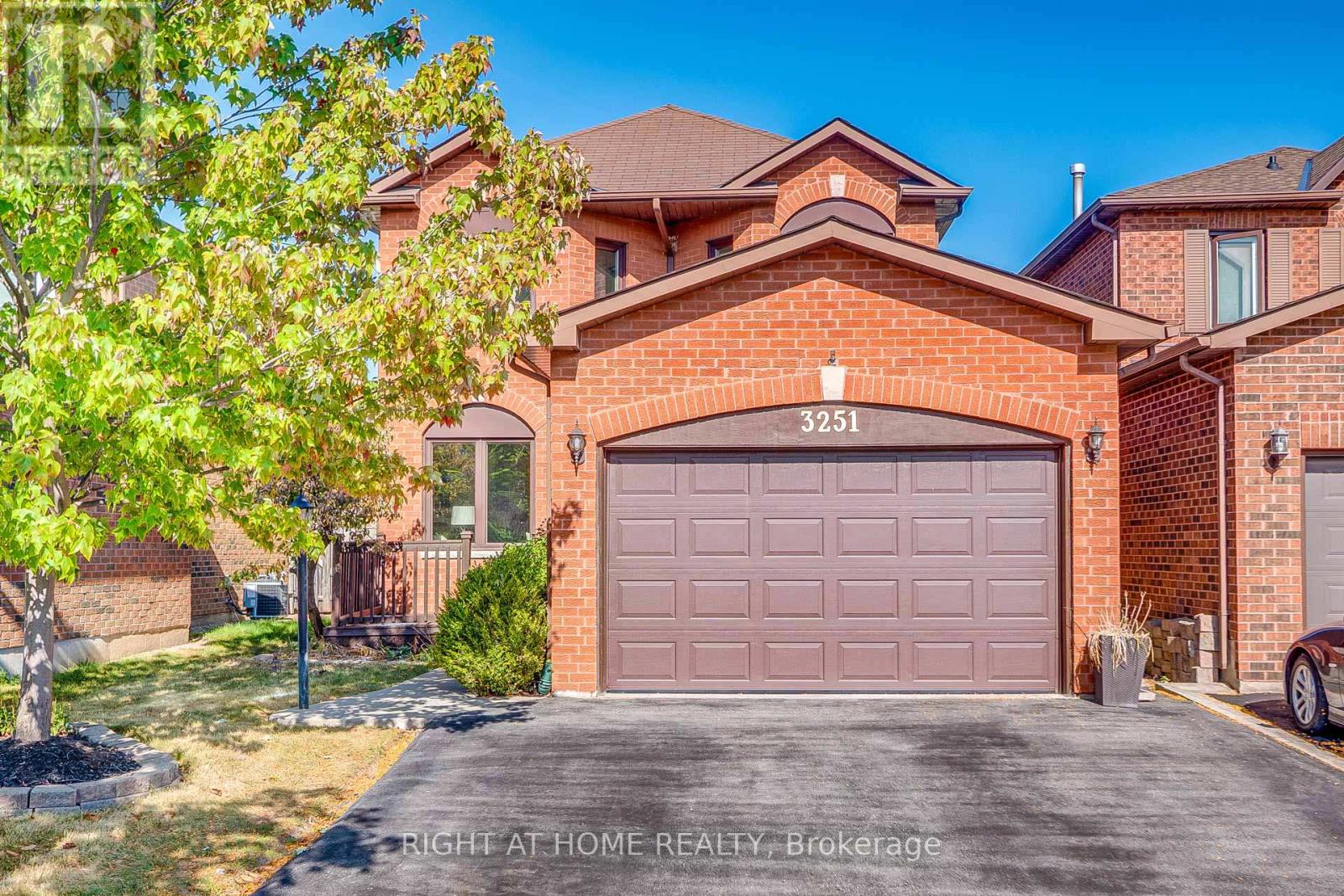 3251 GREENBELT CRESCENT, Mississauga, Ontario