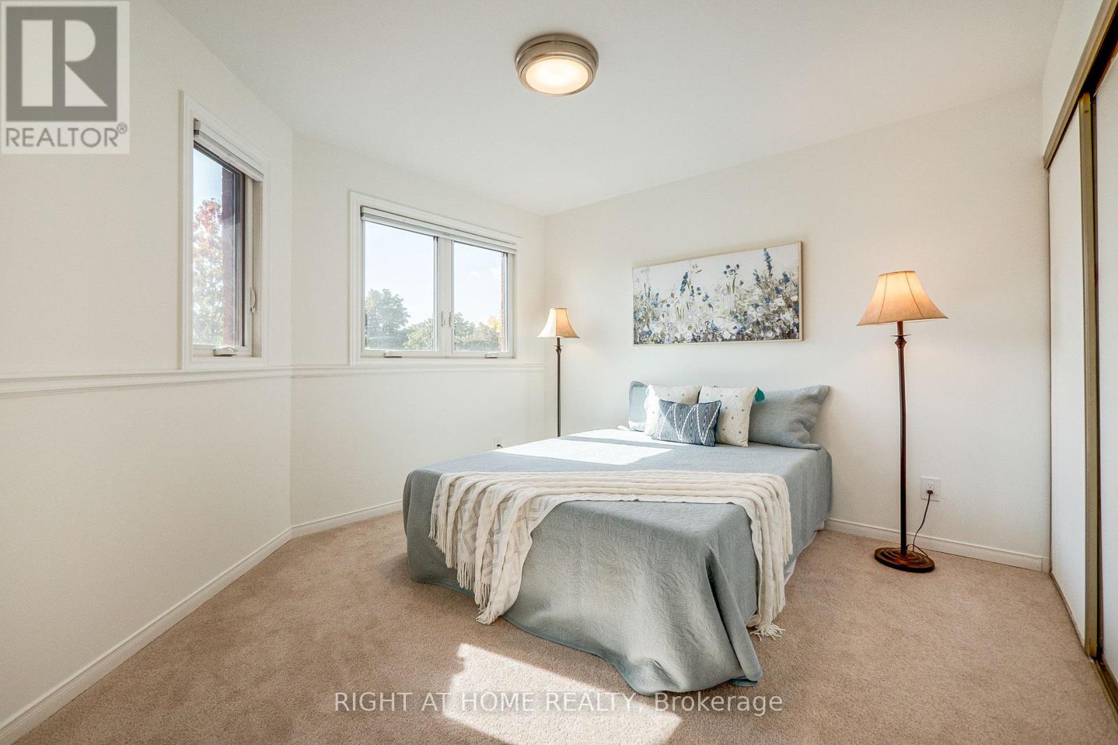 3251 Greenbelt Crescent, Mississauga, Ontario  L5N 5X8 - Photo 21 - W12109390