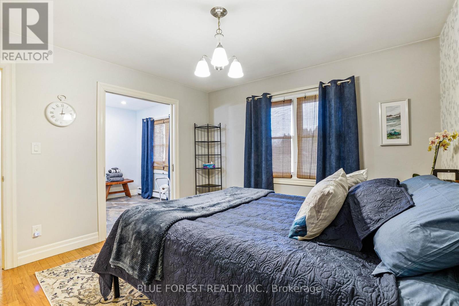 24898 Pioneer Line, West Elgin, Ontario  N0L 2P0 - Photo 16 - X12109400