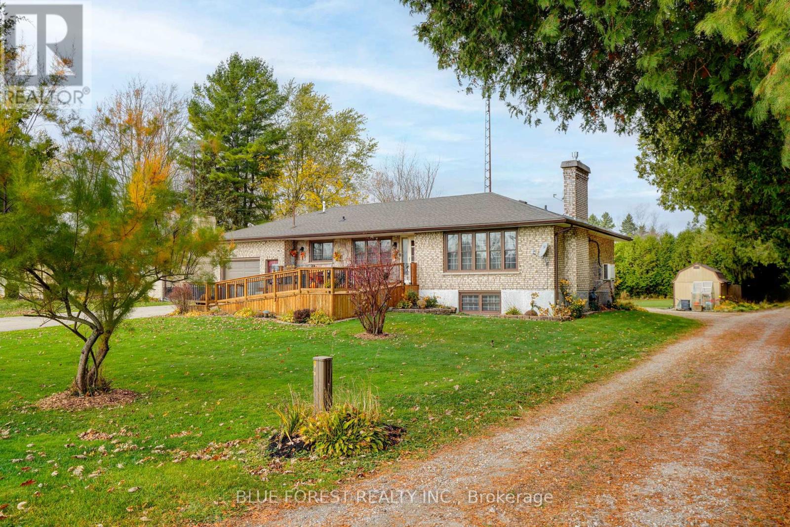 24898 Pioneer Line, West Elgin, Ontario  N0L 2P0 - Photo 3 - X12109400