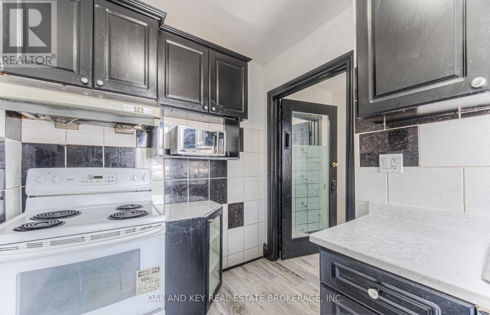 496 King Street E, Kitchener, Ontario  N2G 2L6 - Photo 16 - X12109415