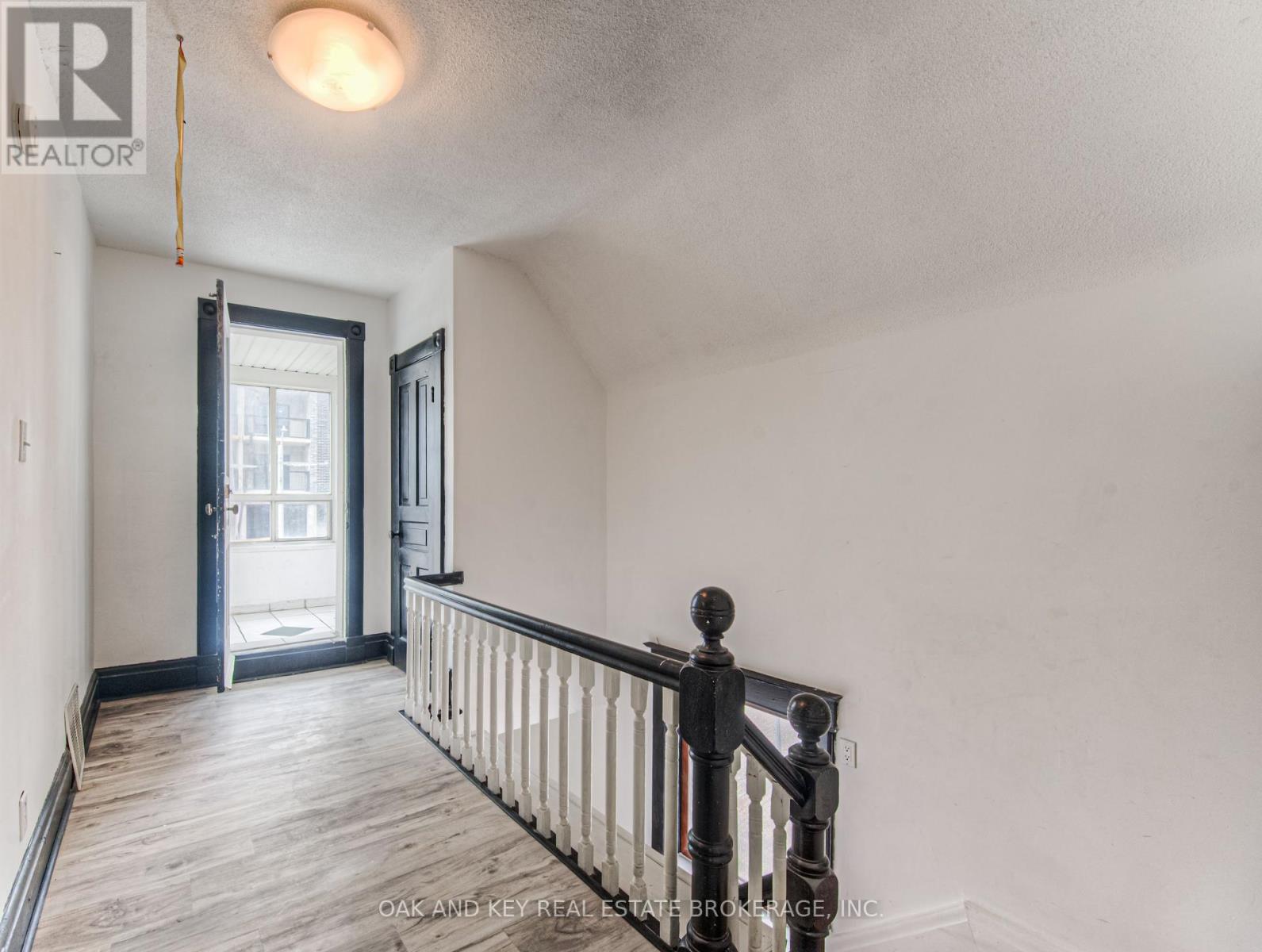 496 King Street E, Kitchener, Ontario  N2G 2L6 - Photo 20 - X12109415