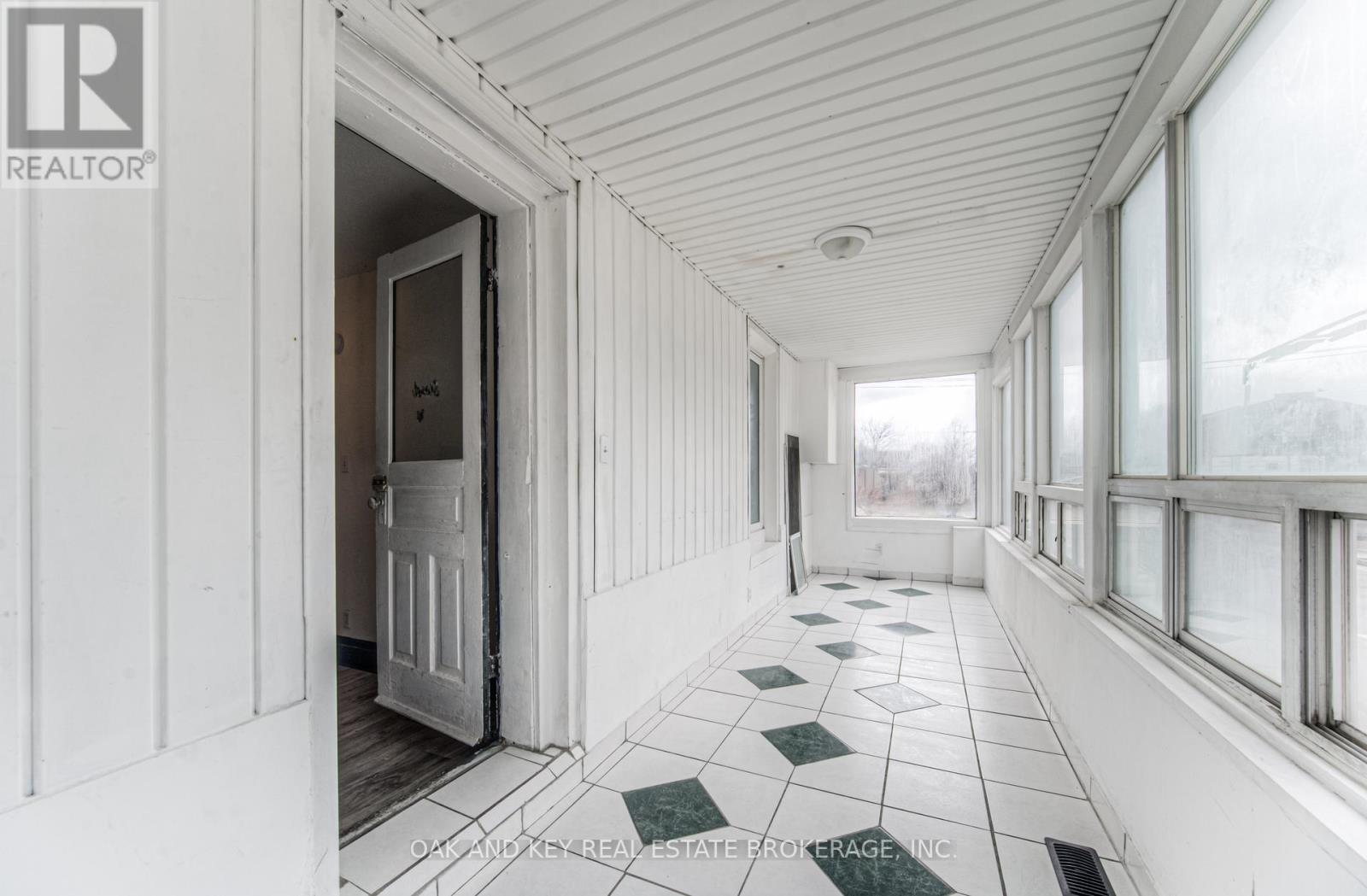 496 King Street E, Kitchener, Ontario  N2G 2L6 - Photo 24 - X12109415