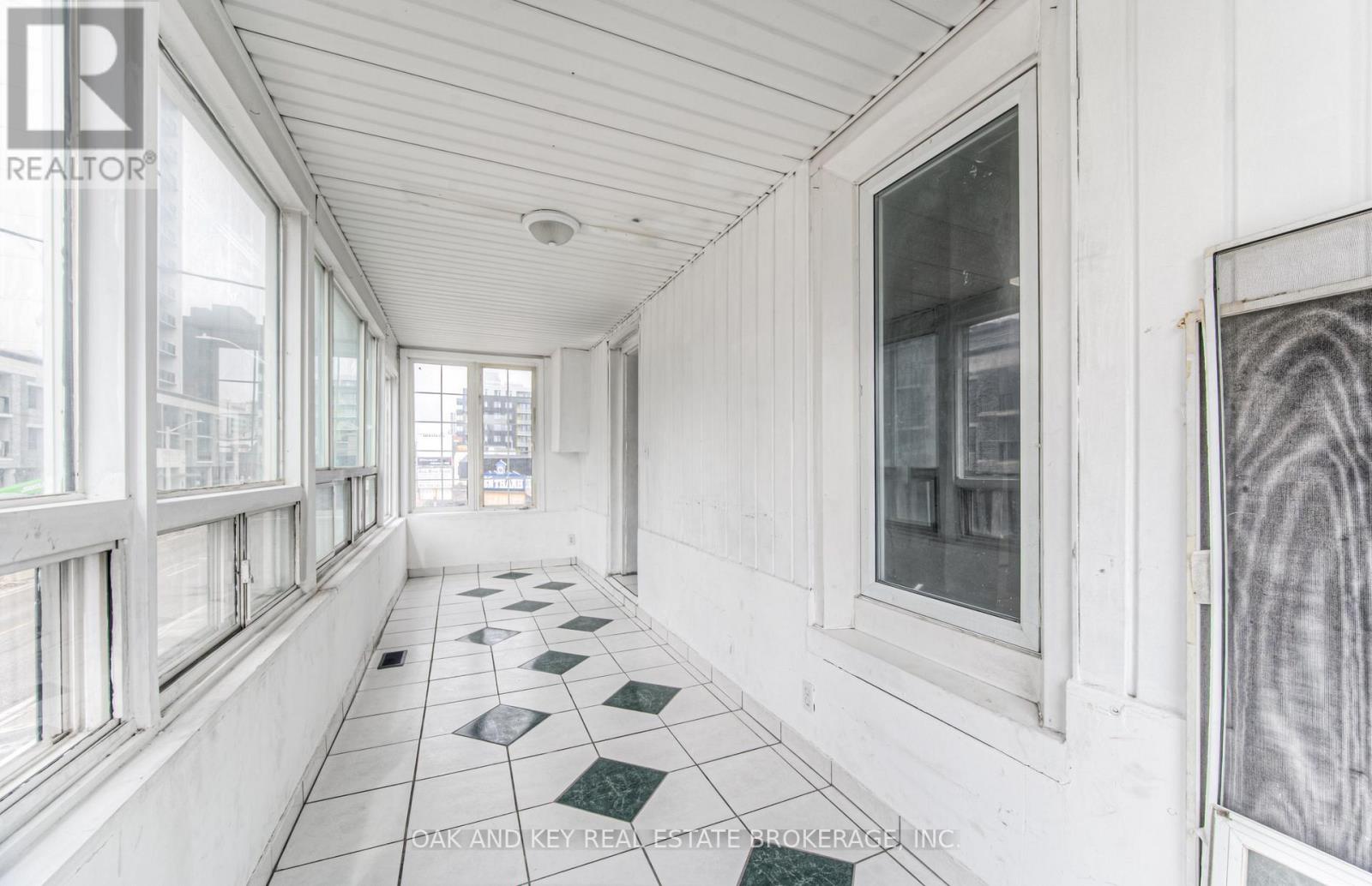 496 King Street E, Kitchener, Ontario  N2G 2L6 - Photo 25 - X12109415