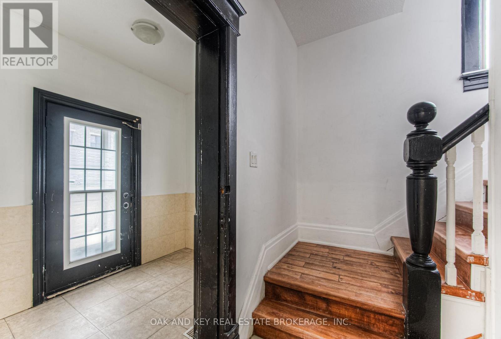 496 King Street E, Kitchener, Ontario  N2G 2L6 - Photo 5 - X12109415