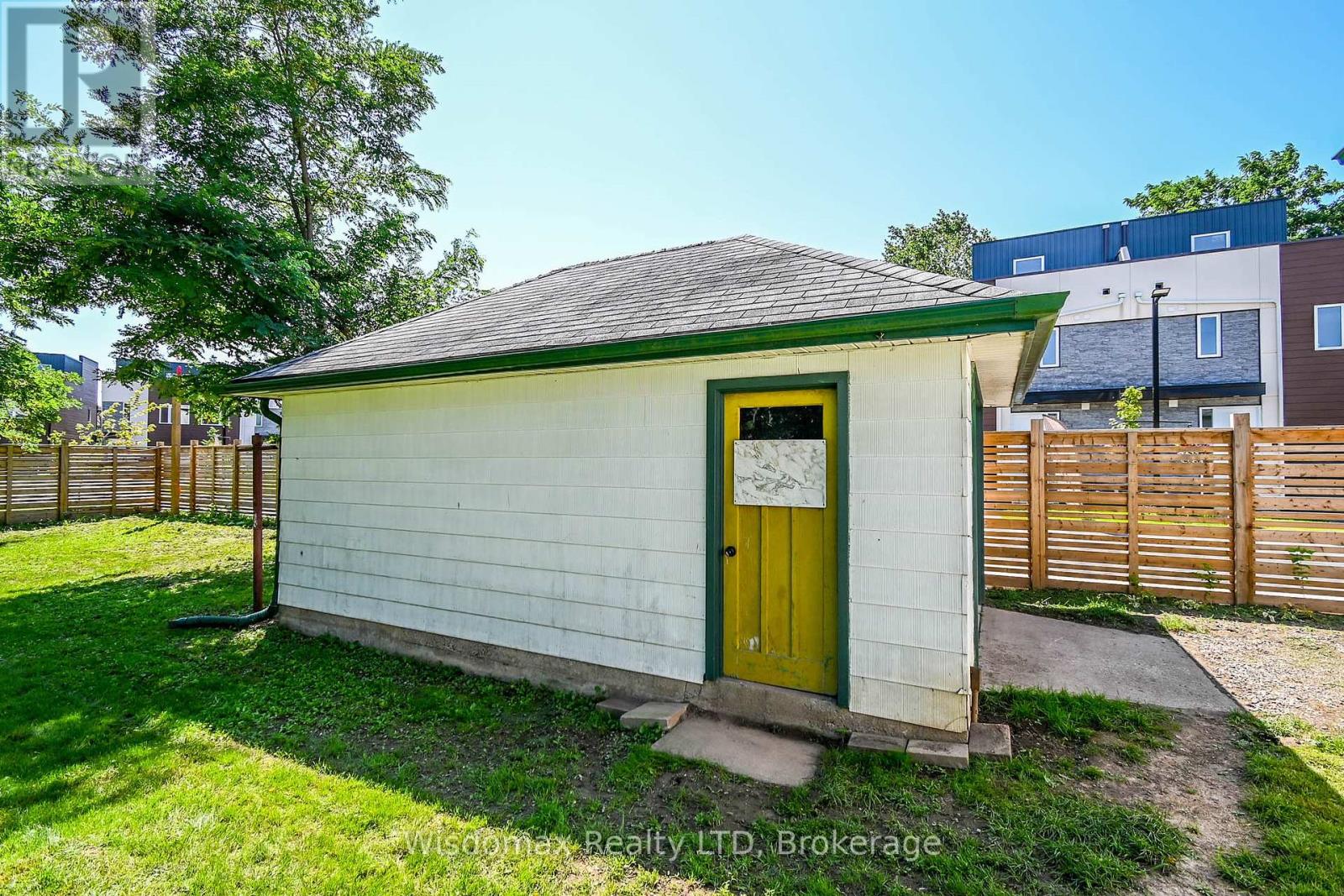 5790 Robinson Street, Niagara Falls, Ontario  L2G 2B2 - Photo 21 - X12109407