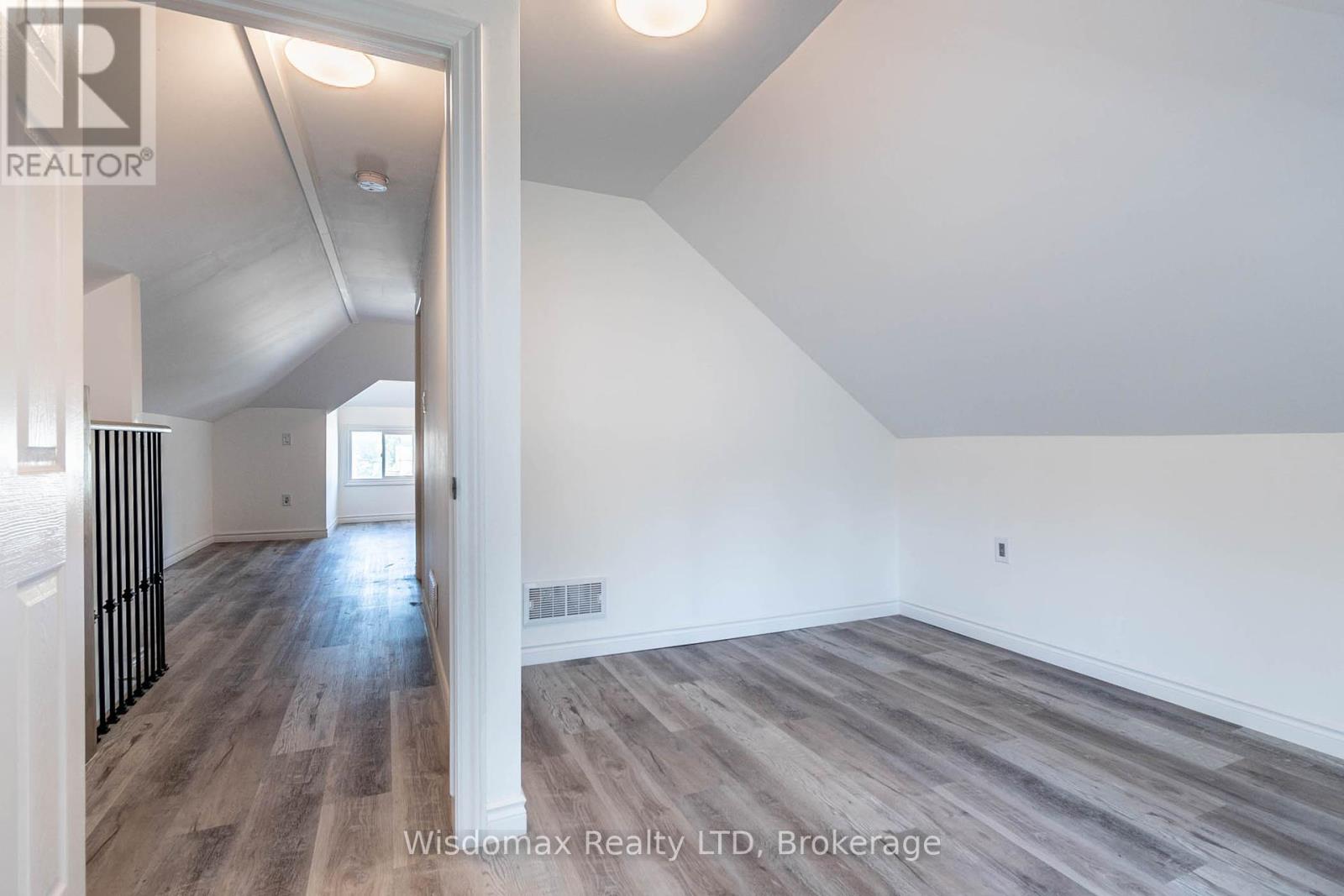 5790 Robinson Street, Niagara Falls, Ontario  L2G 2B2 - Photo 26 - X12109407