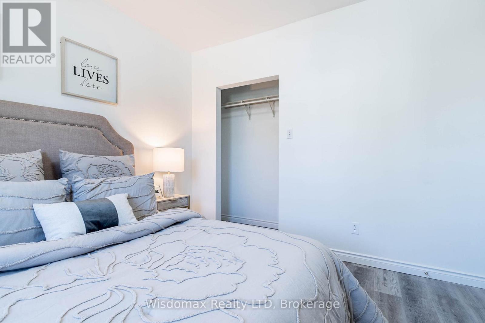5790 Robinson Street, Niagara Falls, Ontario  L2G 2B2 - Photo 7 - X12109407
