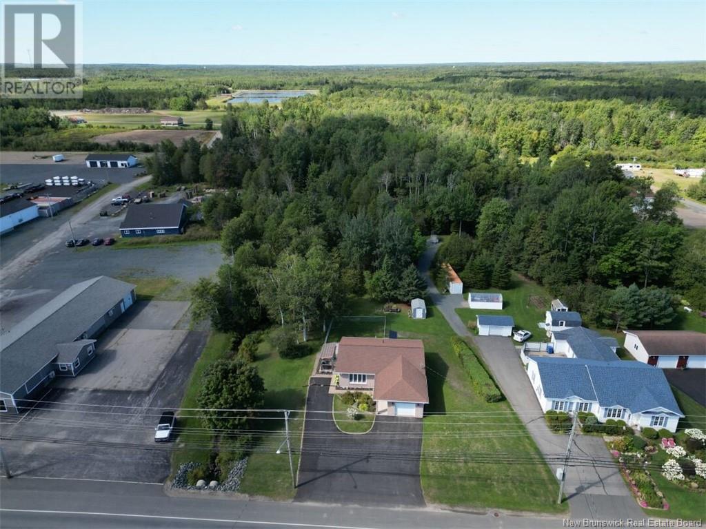 Property at 648 Principale image 3