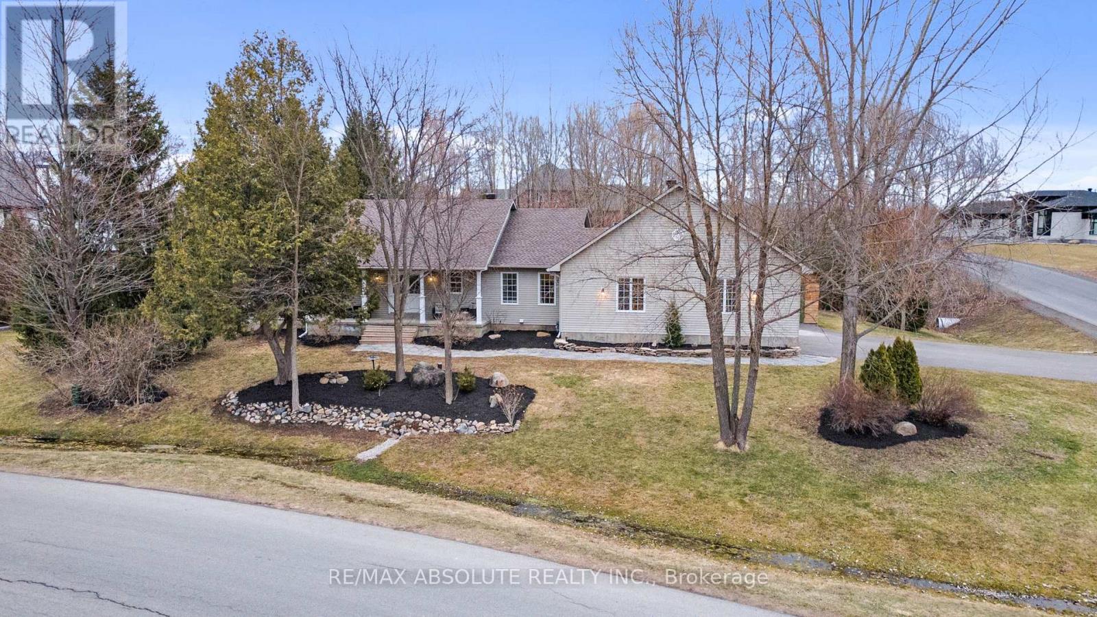 1601 Shauna Crescent, Greely, Ottawa by Laura Keller Real Estate Team 1601 Shauna Crescent, Greely, Ottawa