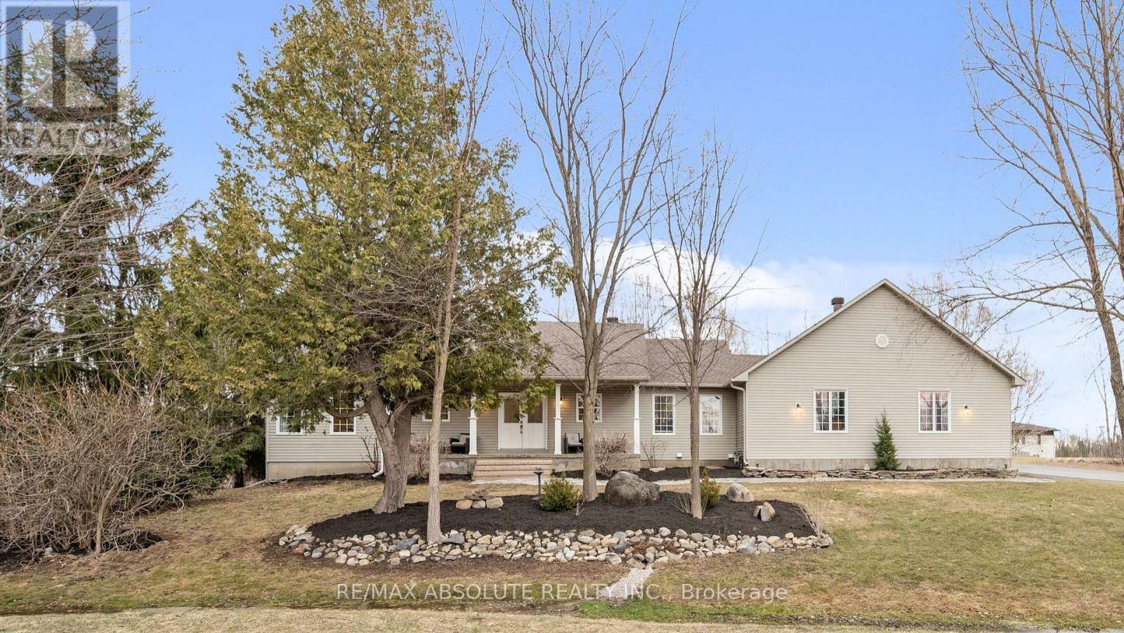 Property at 1601 SHAUNA CRESCENT image 2