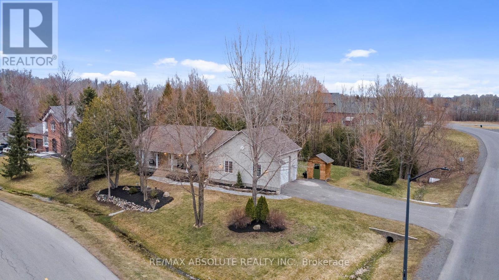 Property at 1601 SHAUNA CRESCENT image 3