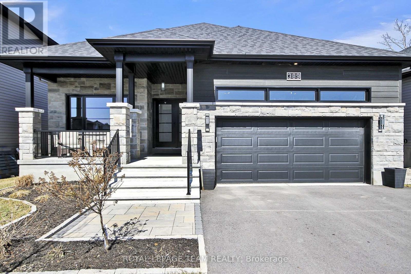 Property at 389 MOONLIGHT DRIVE image 4