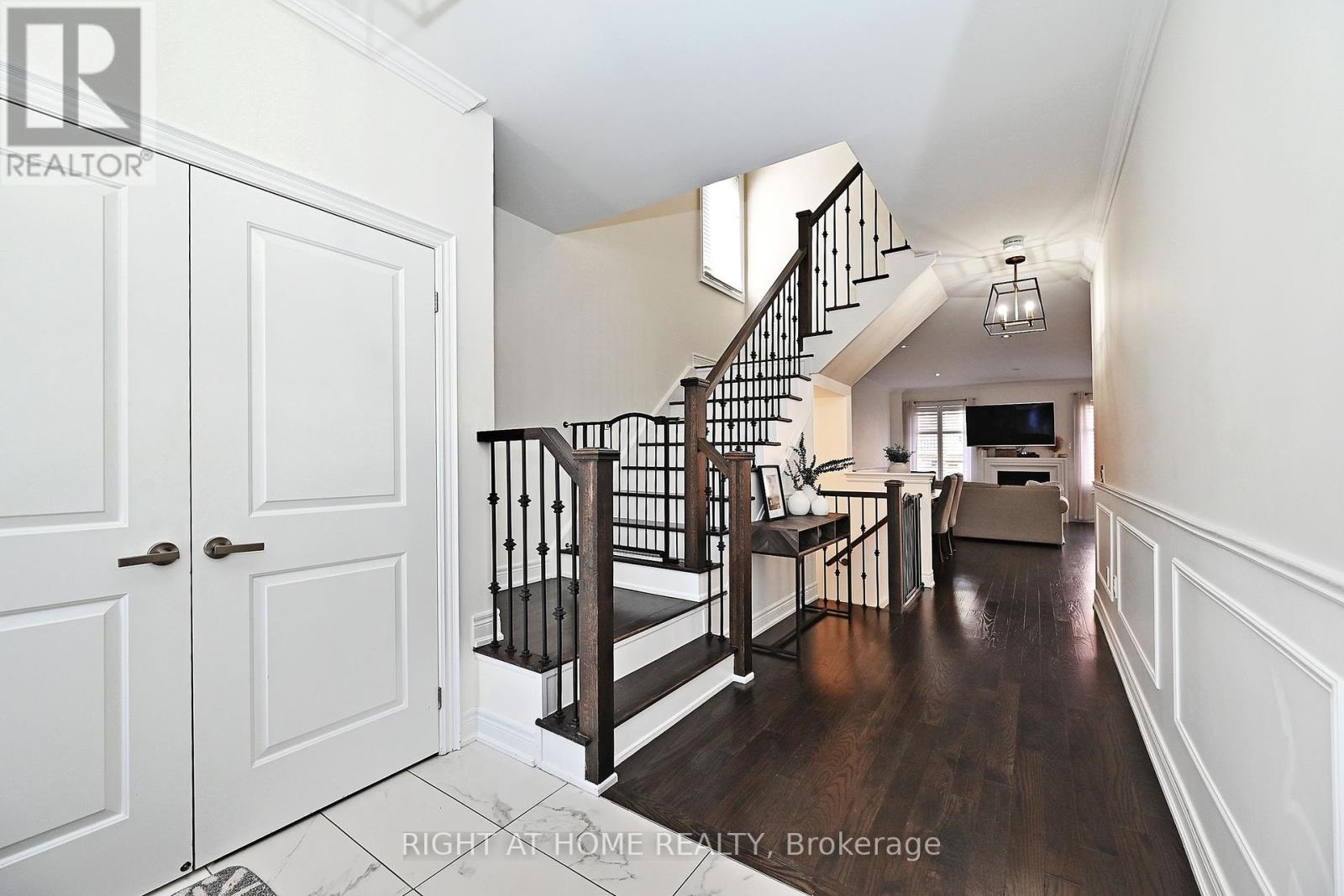 Property at 54 BLAZING STAR STREET image 5