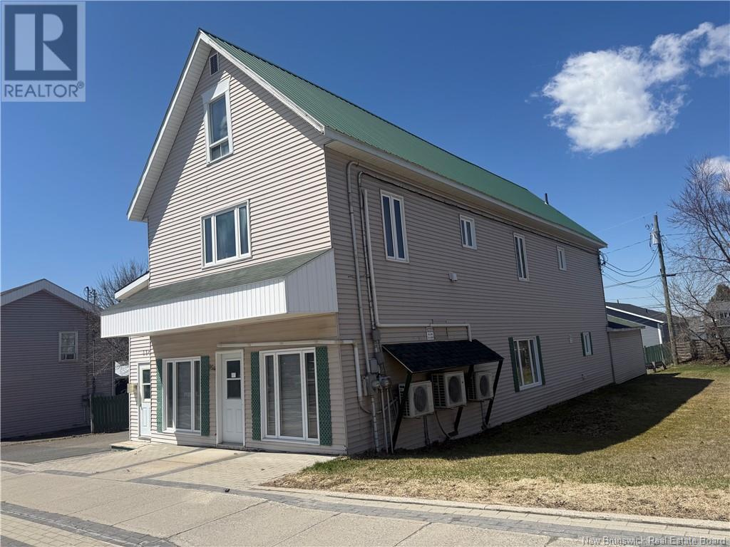 354-356 Broadway Boulevard, Grand-Sault/grand Falls, New Brunswick  E3Z 2K4 - Photo 2 - NB112467