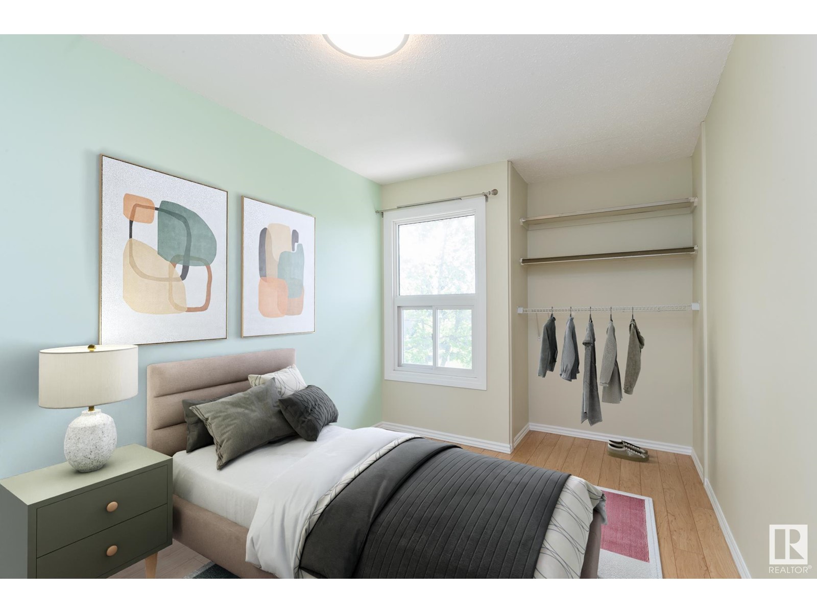 Property at 16922 109 ST NW image 2