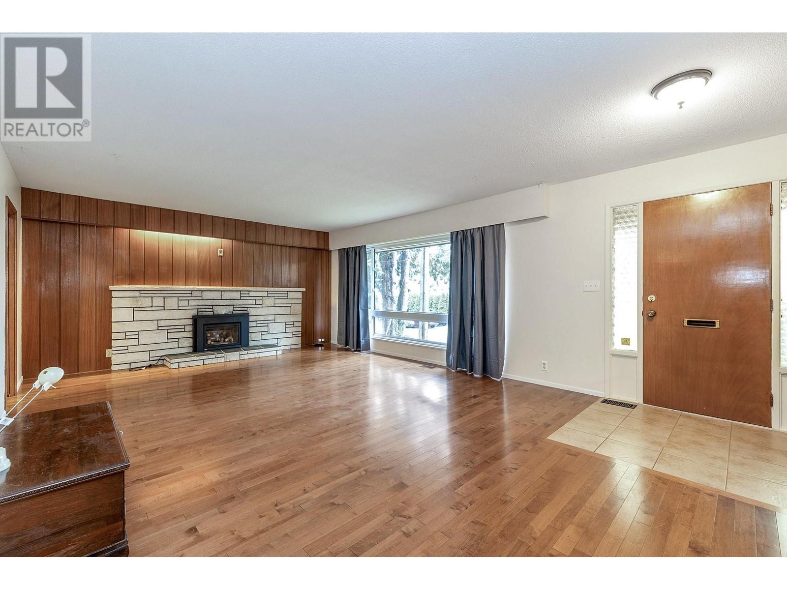1941 Jasper Court, Coquitlam, British Columbia  V3J 2B4 - Photo 2 - R2995141
