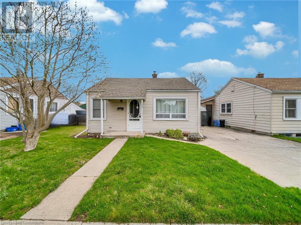 Property at 153 OAKWOOD Avenue image 3