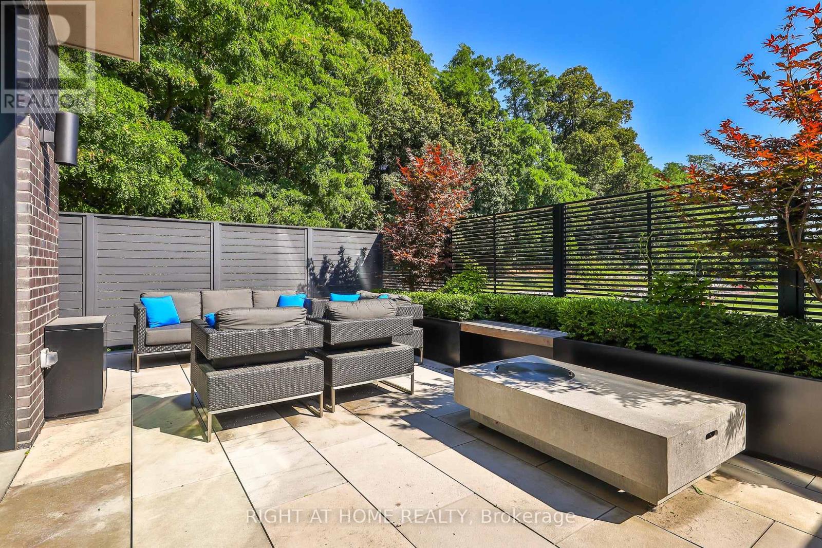 Property at 363 AVENUE ROAD image 5