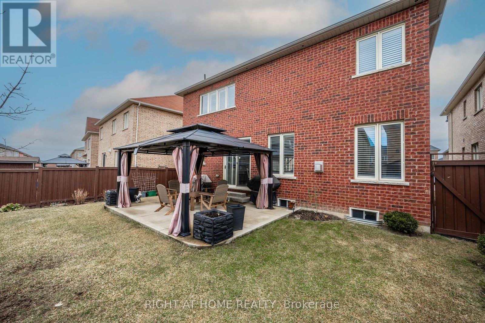 64 Kalmia Road, Brampton, Ontario  L6X 4N4 - Photo 39 - W12109485