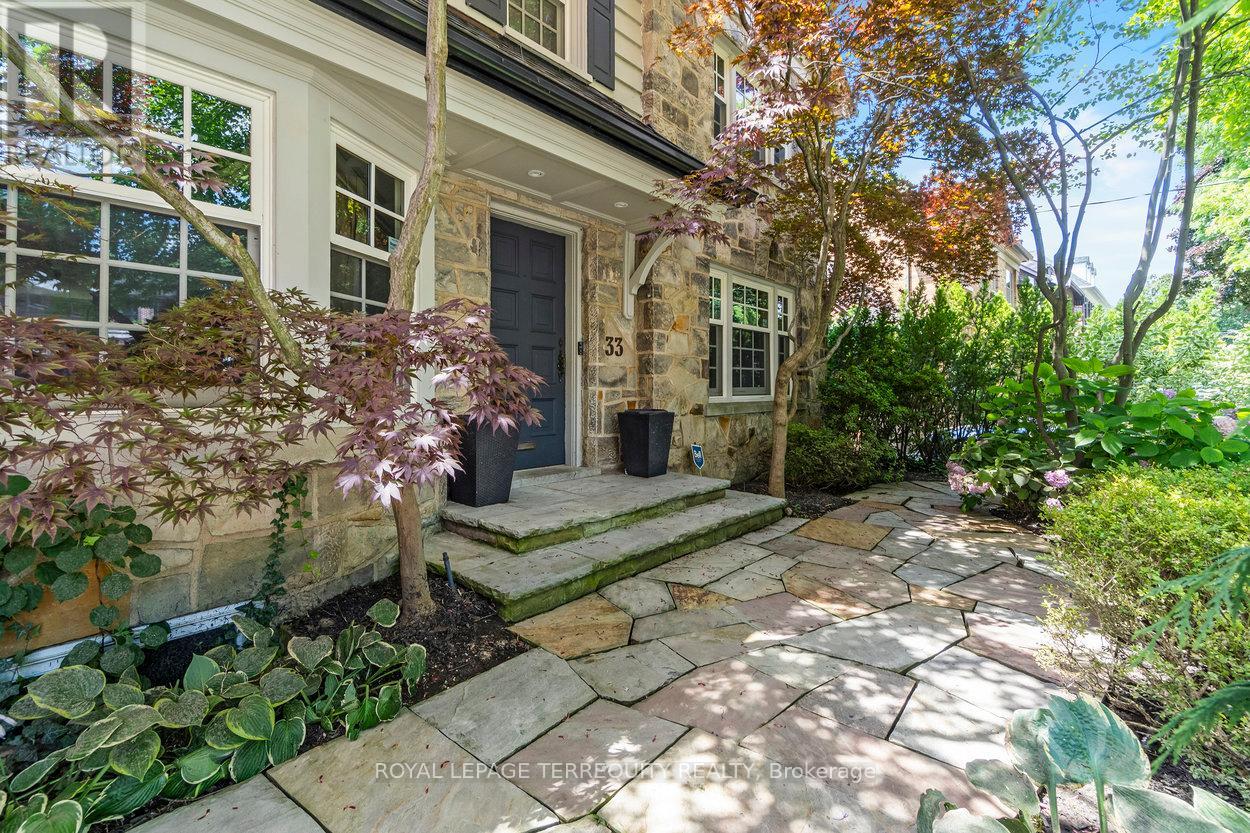 Property at 33 QUEEN MARYS DRIVE image 4