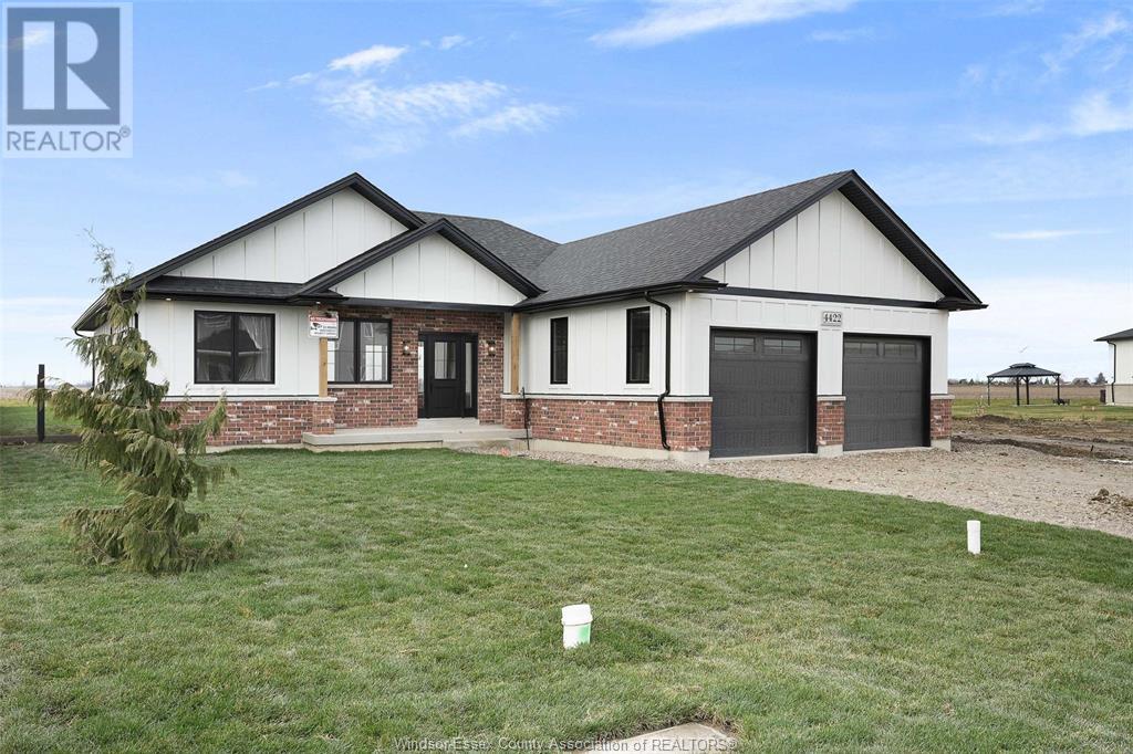 Property at 2572 MAYFAIR image 3