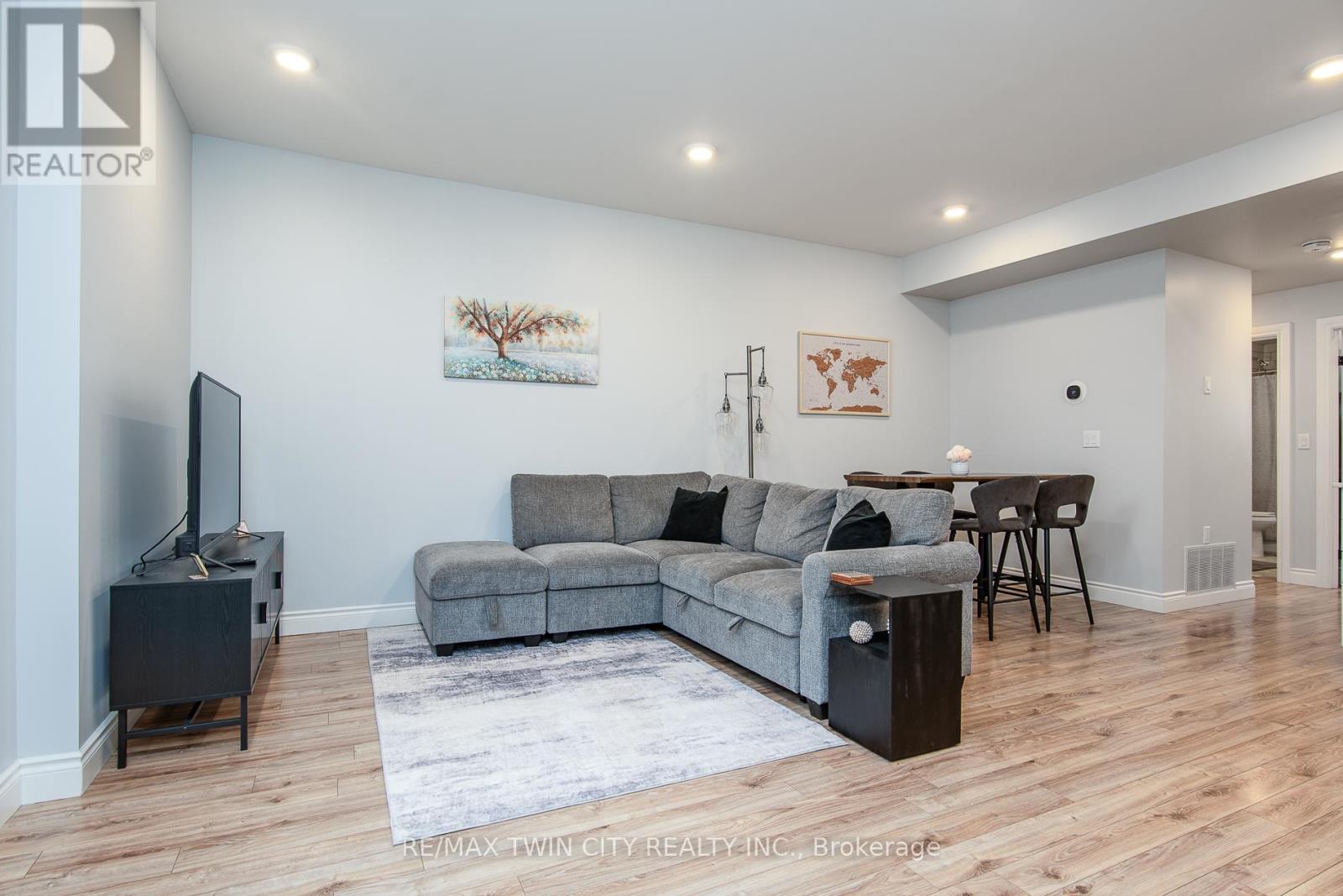 #b104 - 112 Union Street E, Waterloo, Ontario  N2J 1C5 - Photo 10 - X12109461