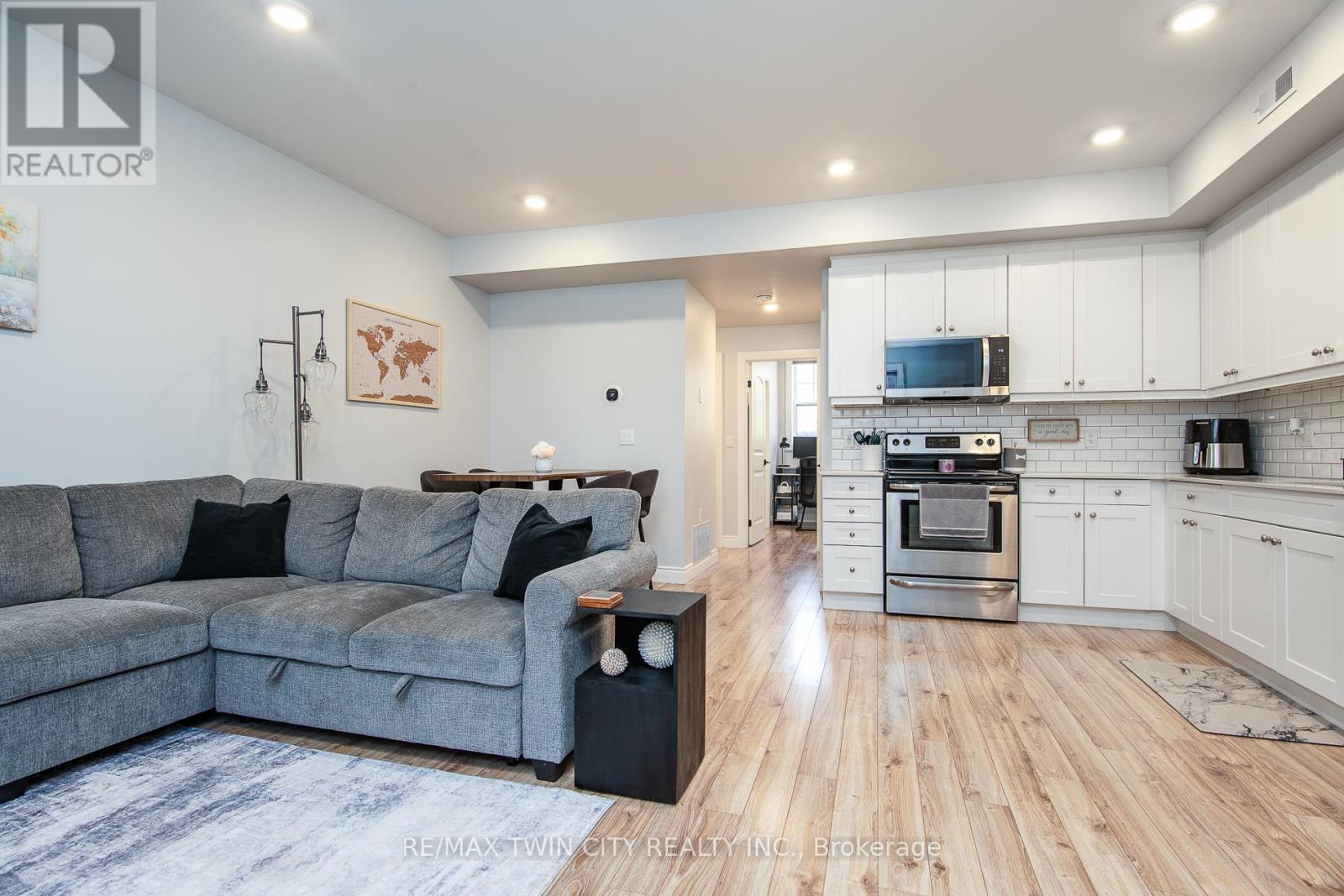 #b104 - 112 Union Street E, Waterloo, Ontario  N2J 1C5 - Photo 11 - X12109461