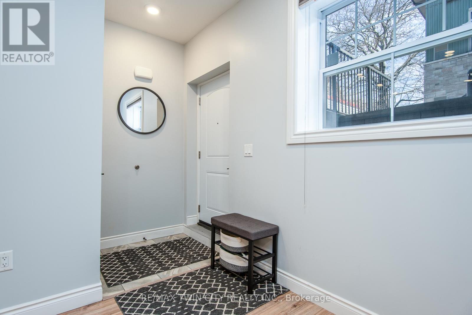 #b104 - 112 Union Street E, Waterloo, Ontario  N2J 1C5 - Photo 9 - X12109461
