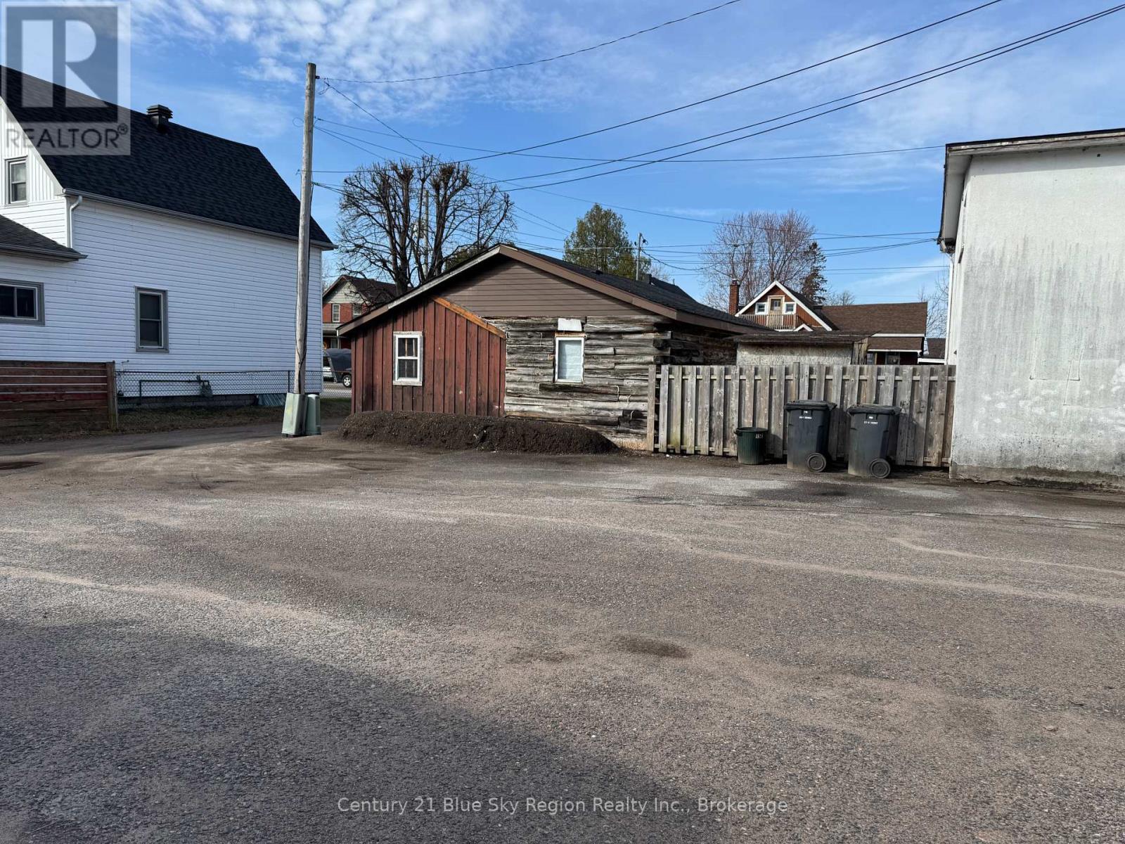 1107-1111 Cassells Street, North Bay, Ontario  P1B 4B3 - Photo 3 - X12089703