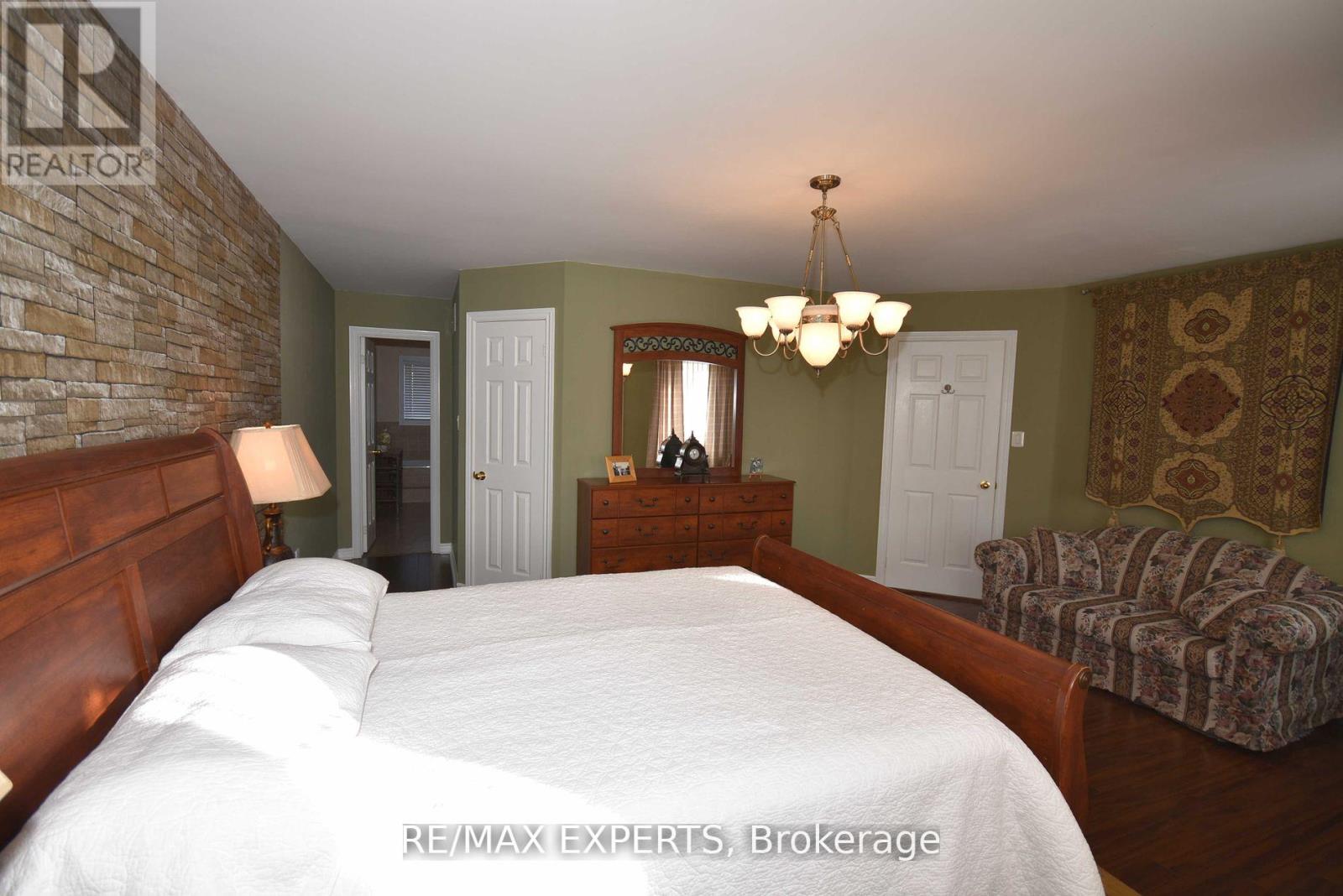 5 Kelsey Crescent, Barrie (Ardagh), Ontario  L4N 0J5 - Photo 23 - S12034562