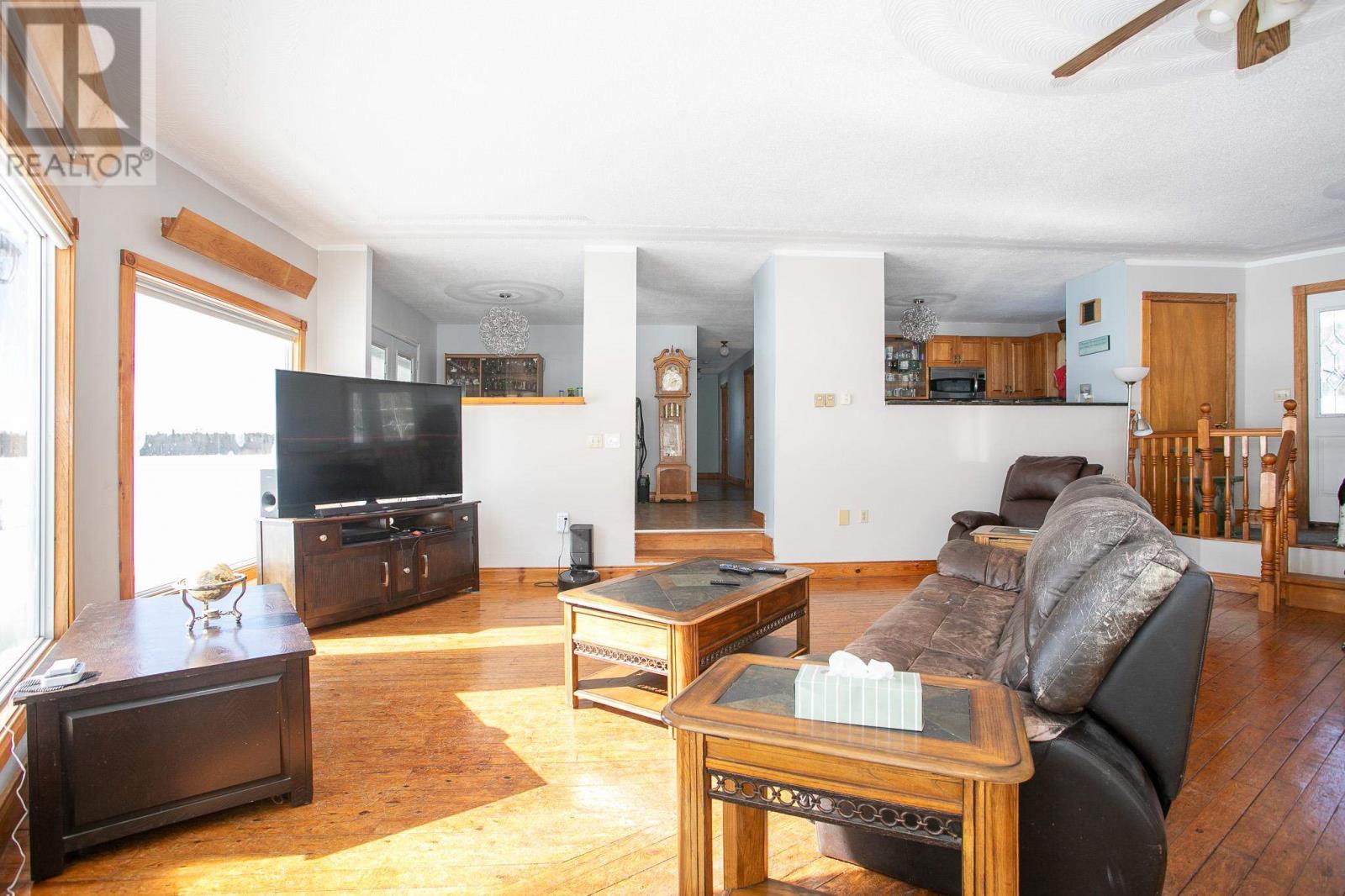 101 Lipsit Ln, Goulais River, Ontario  P0S 1E0 - Photo 21 - SM250533