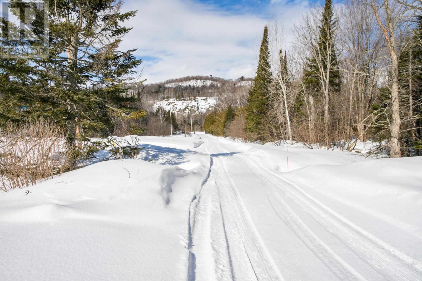 101 Lipsit Ln, Goulais River, Ontario  P0S 1E0 - Photo 4 - SM250533