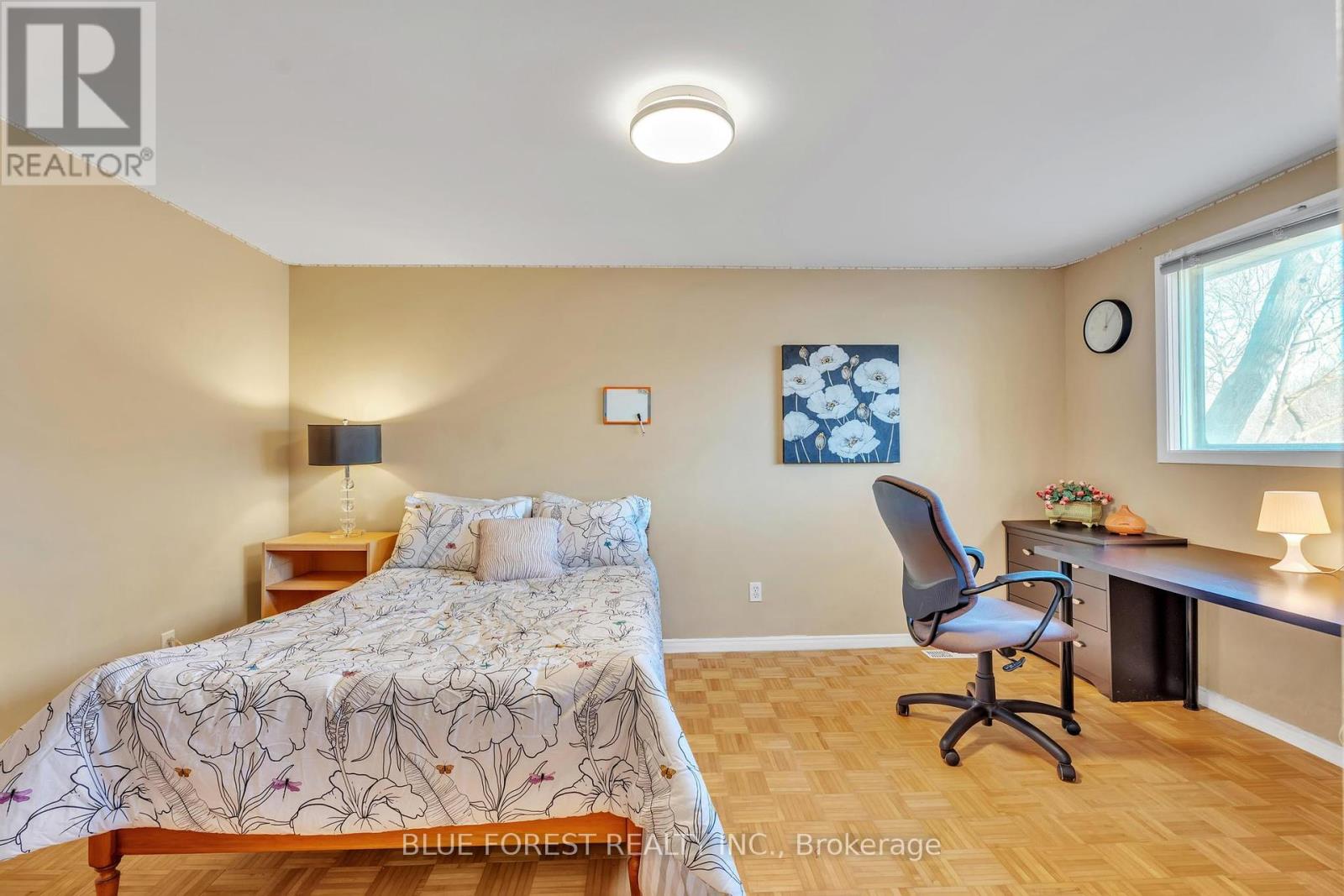 419 Castlegrove Boulevard, London North (North K), Ontario  N6G 1K7 - Photo 10 - X12109574